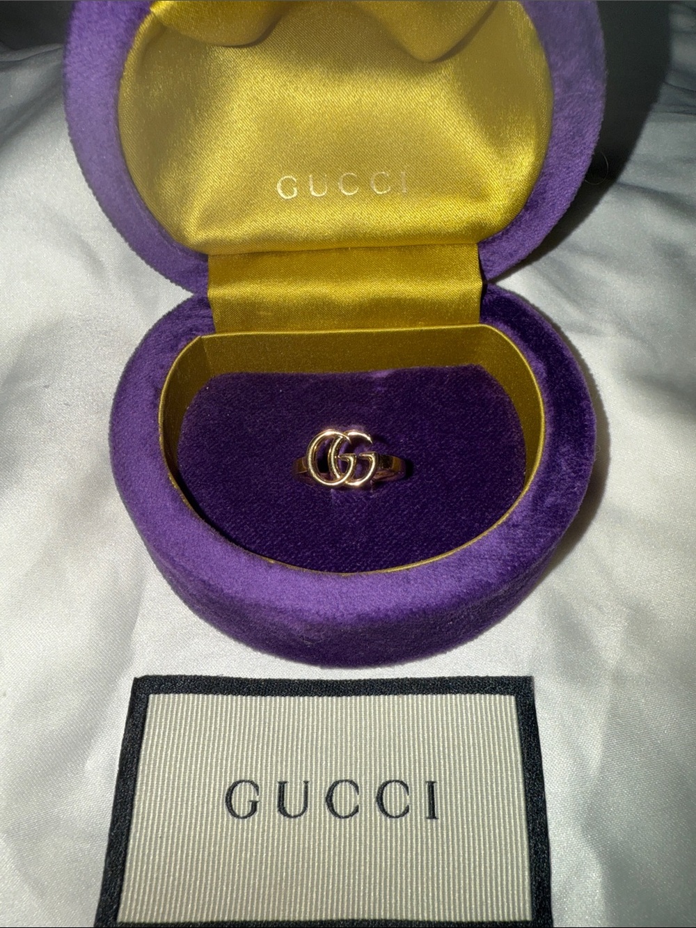 Gucci 18k Gold Interlocking G Ring with Purple Velvet Box